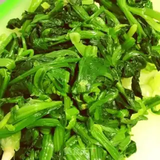Make Spinach fried eggs step 3