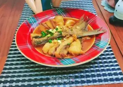 Make Jealousy fish tail step 7
