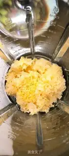 Make Apple, silver, oatmeal step 1
