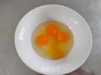 Make Spinach fried eggs step 3