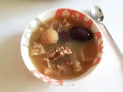 Make Silver ear walnut eye soup step 5