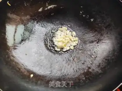 Make Spinach fried eggs step 5