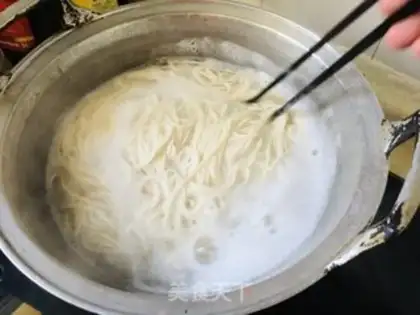 Make Sour and lamb noodles step 8