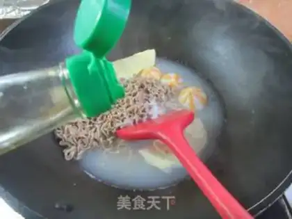 Make Egg dumpling seeds for wheat noodles step 3