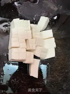 Make Tomato tofu fish soup step 2