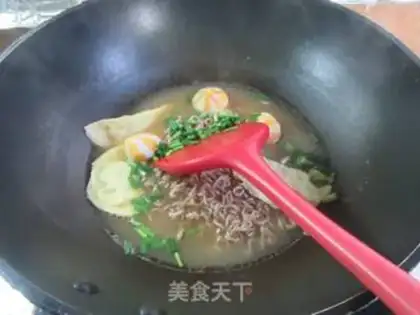 Make Egg dumpling seeds for wheat noodles step 7