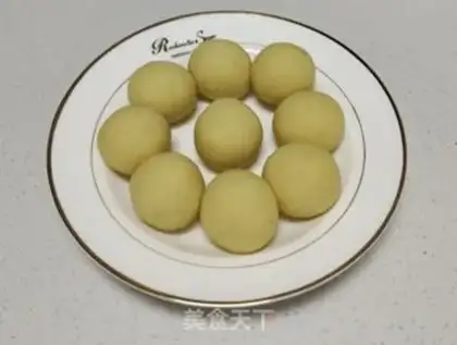 Make Green Bean Mooncake step 2