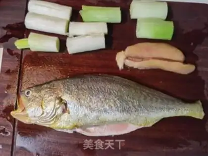 Make Burning yellow fish step 4