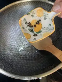 Make The ham hand tore the vegetables step 4
