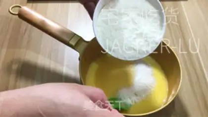 Make Milky coconut rolls step 2
