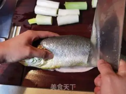 Make Burning yellow fish step 6