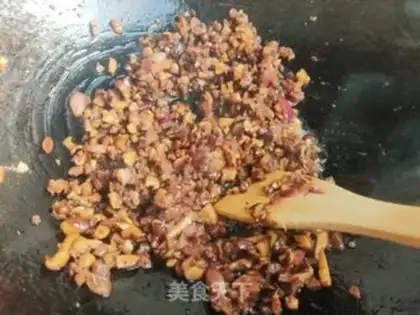 Make Mushroom beef sauce step 8