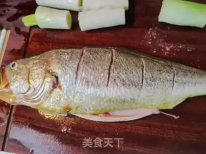 Make Burning yellow fish step 7