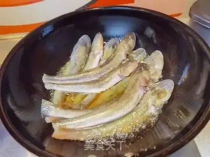 Make Soy sauce and catfish step 8