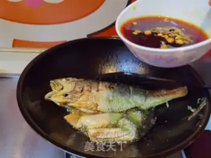 Make Burning yellow fish step 20