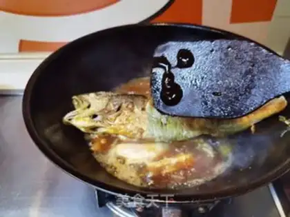 Make Burning yellow fish step 21