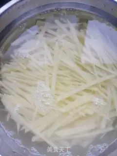 Make Spicy potatoes step 1