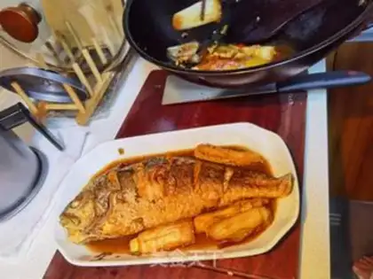 Make Burning yellow fish step 26