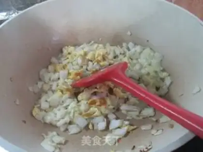 Make Eggs and cabbage and rice step 4