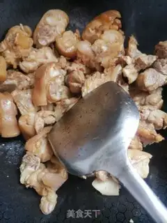 Make Red burning pig hoof step 5