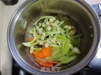 Make A gravy carrot step 1