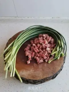 Make Garlic fried meat step 0