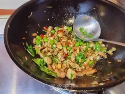 Make Garlic intestines step 17