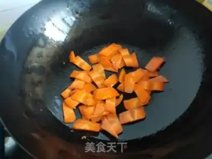 Make Carrot and pork step 4