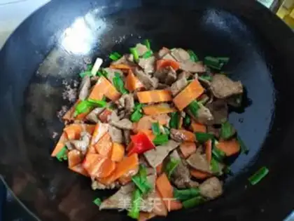 Make Carrot and pork step 6