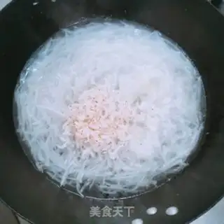 Make Shrimp radish soup step 3