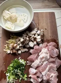Make Gold egg dumplings step 0