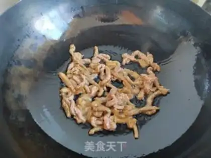 Make Garlic, blue, fried meat step 3