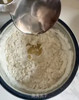 Make The traditional cuisine box step 2