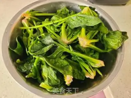 Make Peanut spinach step 5
