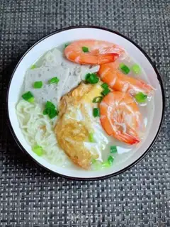 Make Shrimp egg omelet noodles step 12