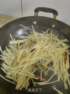 Make Dry peppers with potatoes step 3