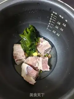 Make Green bean drum bone soup step 4