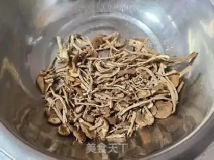 Make Tea, mushroom, bone soup step 1