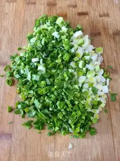 Make Scrambling with garlic step 3