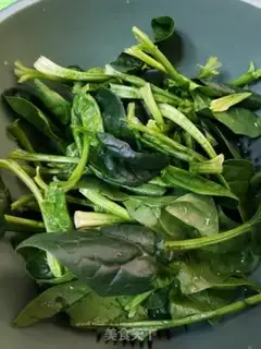 Make Spinach fan soup step 0