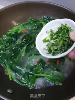 Make Spinach fan soup step 5
