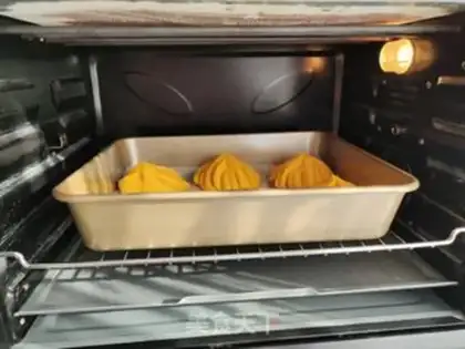 Make Pumpkin muddled bread step 12