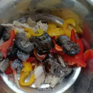 Make Pepper chicken legs with sea cucumber step 4