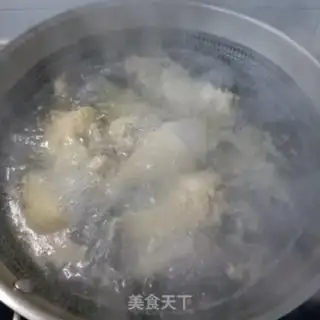 Make Five fingers of peach chicken soup step 4
