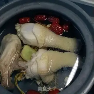 Make Five fingers of peach chicken soup step 5