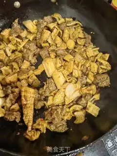 Make Beef with potatoes step 1