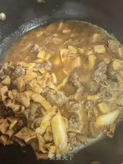 Make Beef with potatoes step 2