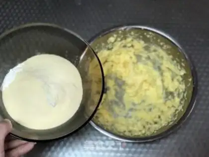 Make Coconut-crackers step 2