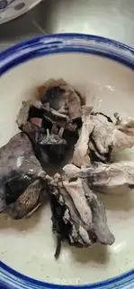 Make Three red chicken soup step 1