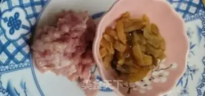 Make The meat-cracking gravy step 1